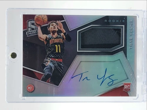TRAE YOUNG 2018-19 SPECTRA RPA ROOKIE PATCH SILVER PRIZM RC AUTO /299 Q4408