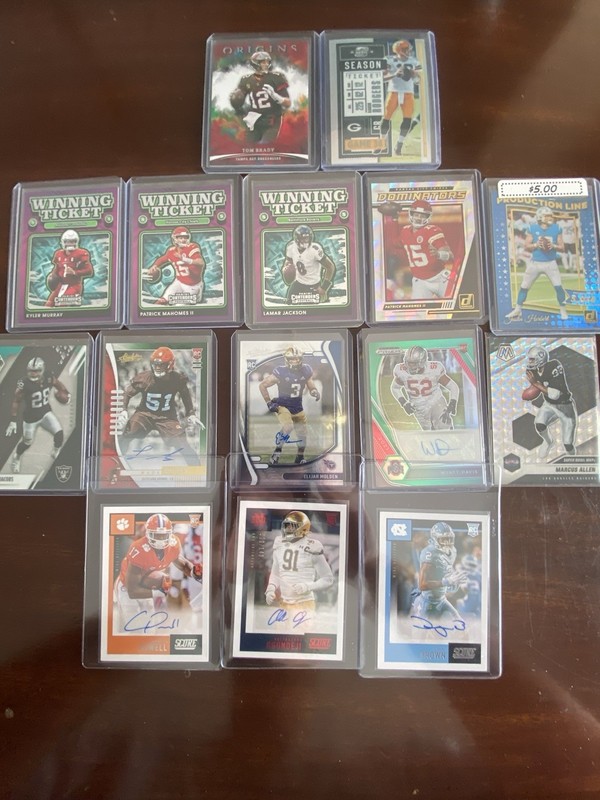 15 Card Football Lot 6 Autos Mahomes Brady Rodgers Lamar RCs Numbered