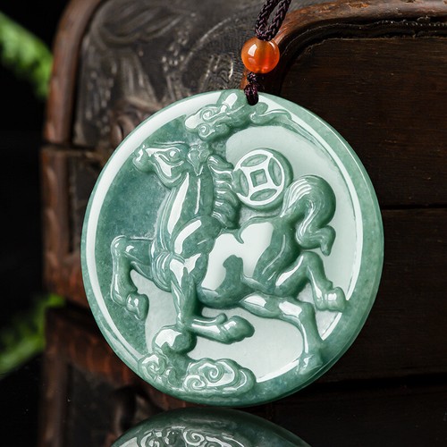 100% Natural Grade A Jade Jadeite Men's Bean Green Lucky Horse Round Pendant - Picture 2 of 4