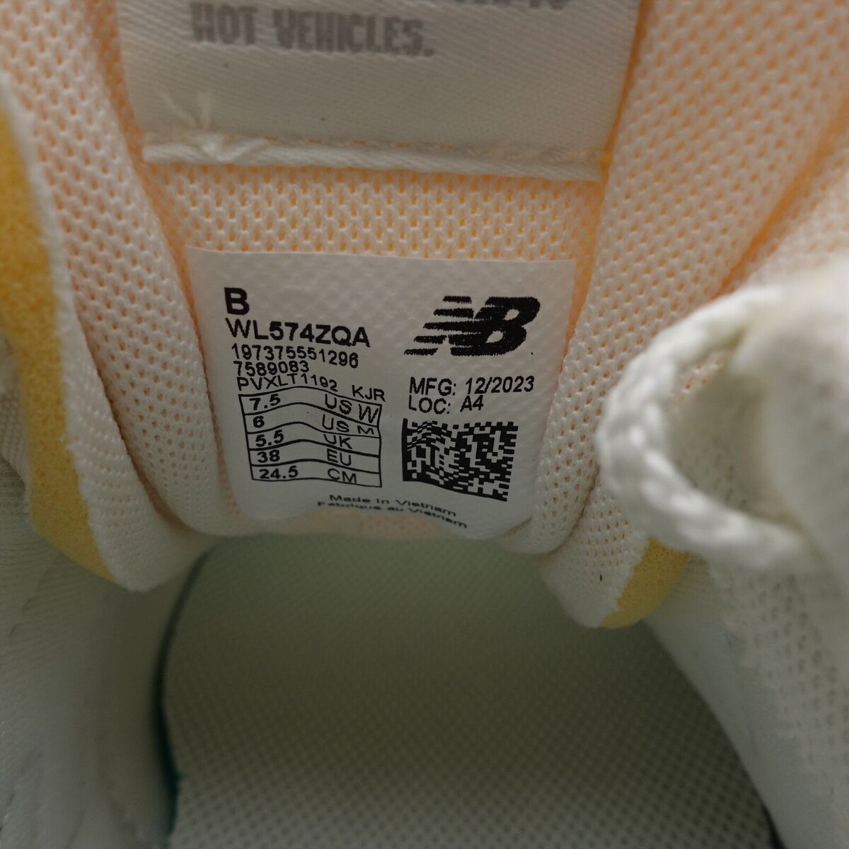 Size 7.5 Women's New Balance 574+ Platform Sneakers WL574ZQA Size 7.5 Women's New Balance 574+ Platform Sneakers WL574ZQA