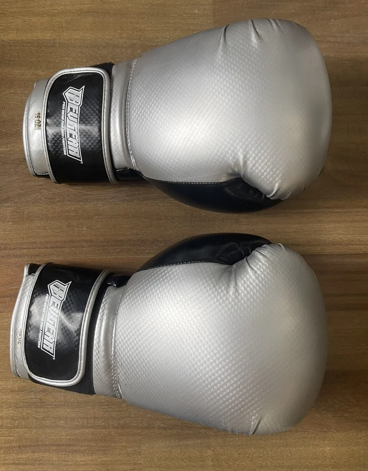 Revgear Gloves 16 Ounce Pro Training MMA Bags Pads Mitts - Image 2 of 4