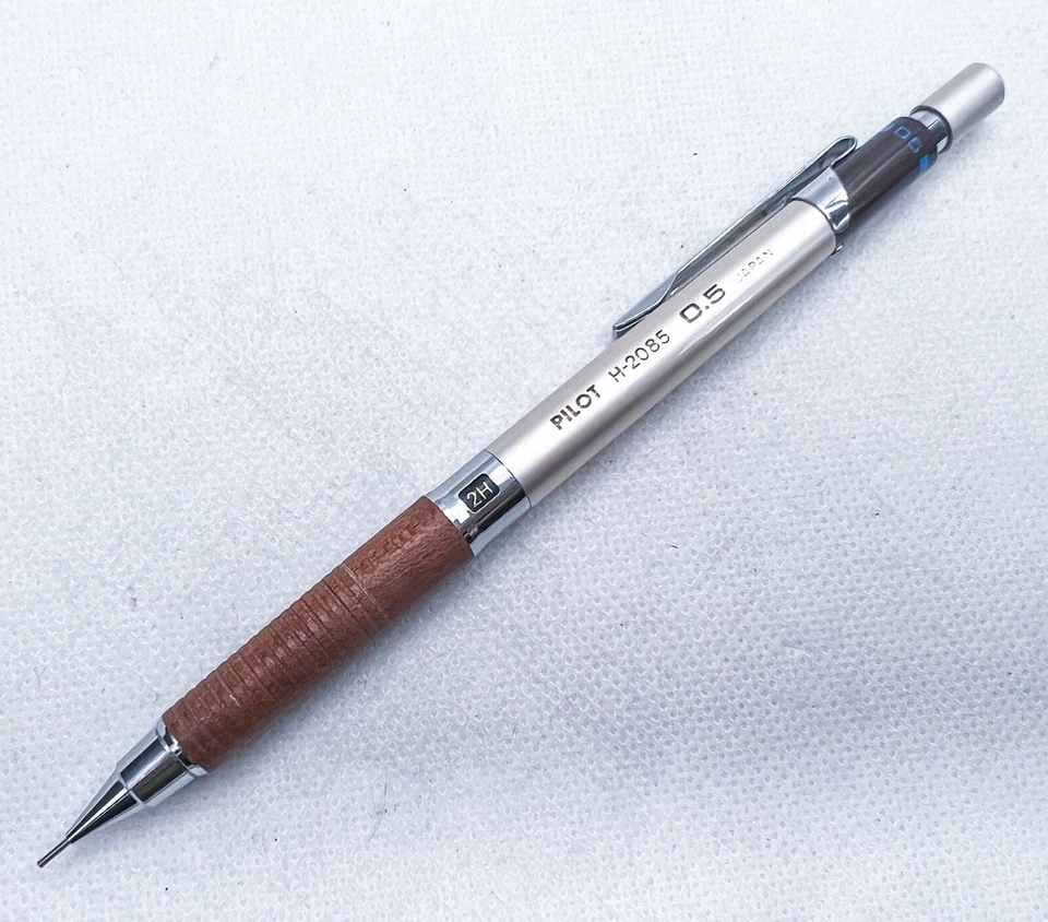 履き心地◎ PILOT H-2085 0.5m 製図用 シャープペン - crumiller.com