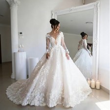 Exquisite Ball Gown Wedding Dresses Long Sleeve 3D-Appliques Lace Bridal Gowns