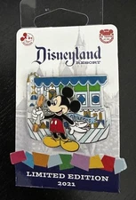 Disney Disneyland Mickey with Churro Pin Small World Cart Passholder 2021 LE Pin