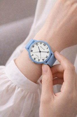 Himmelblau Unisex Analog Quarz Uhr bequemes Silikonarmband