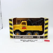 Giant Wrecker #7942 American Plastic Toys Inc. 19" Vehicle NEW in Box SEALED