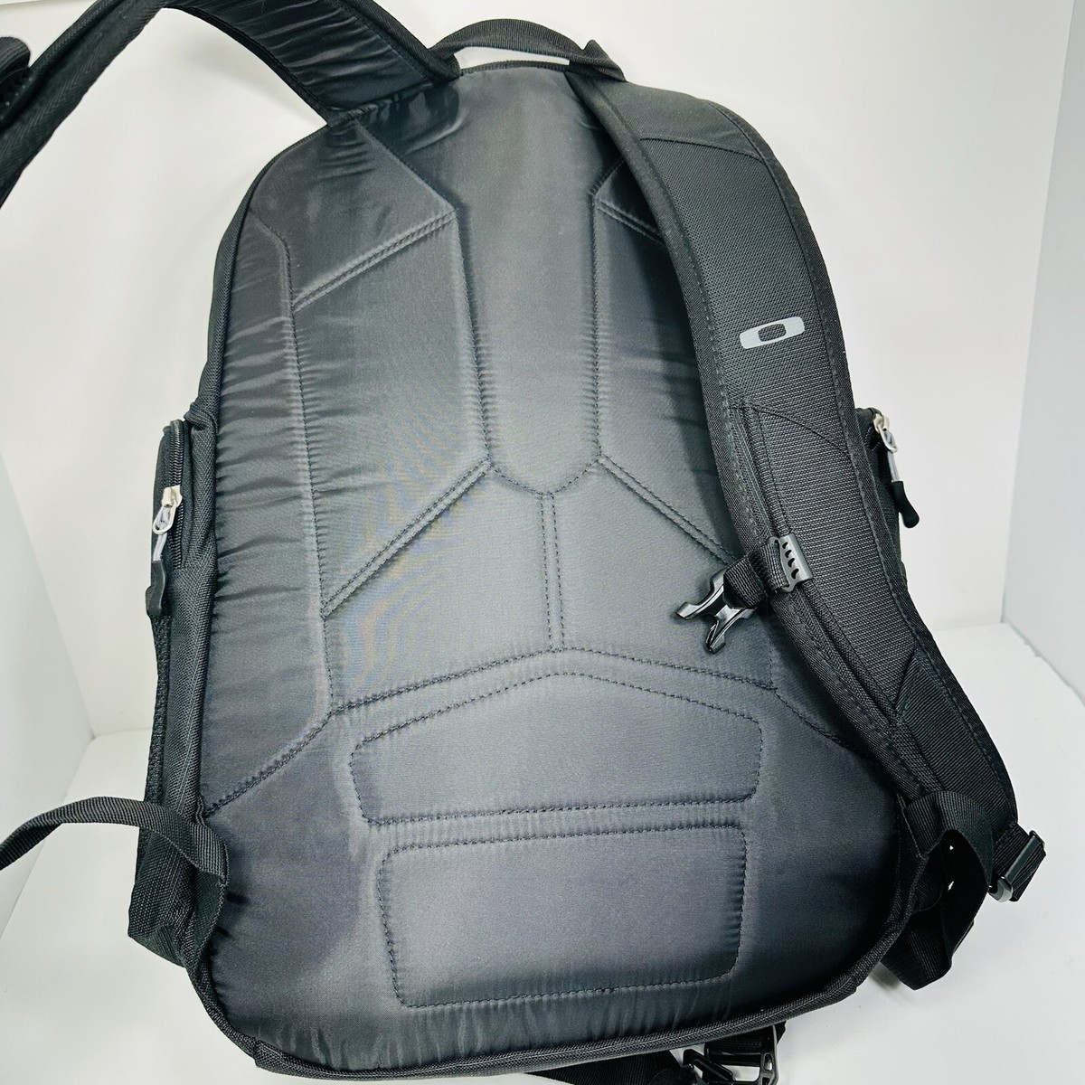 OAKLEY バックパック　rn96548 Oakley RN 96548 CA 35460 backpack Kitchen Sink Backpack 34L