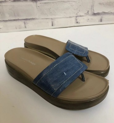 donald pliner thong sandals