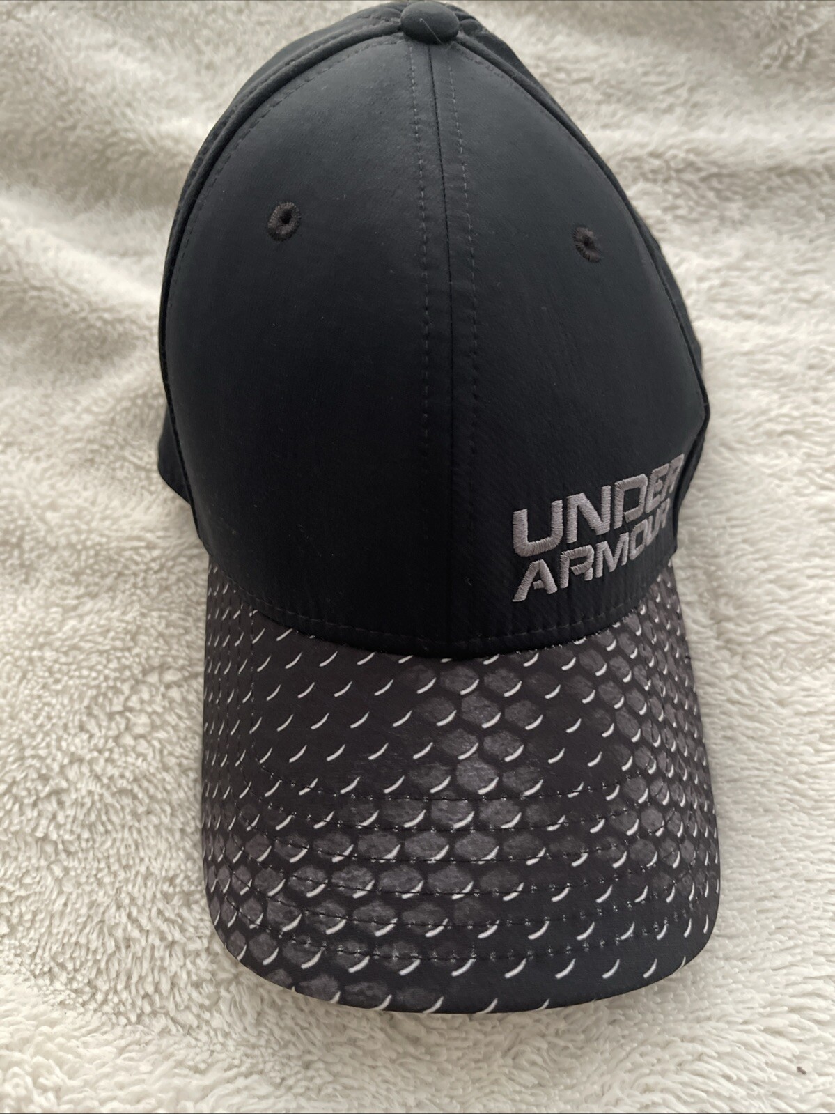 Under At our Hat Men’s L Xl Black