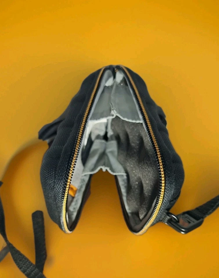 LowerPro 4» жесткий чехол для камеры. Камера не входит в комплект. - Изображение 2 из 4