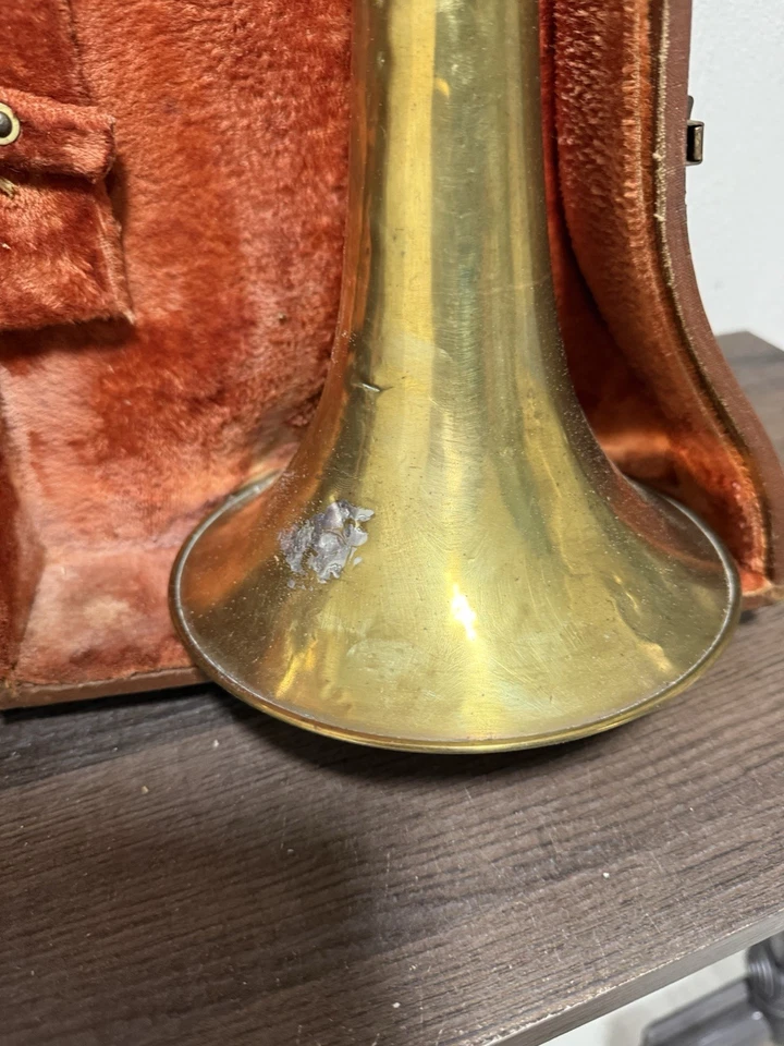 VTG 1940-50s, 50 Deluxe Getzen Trombone w/ORIGINAL case & MOUTHPIECE, Instrument - Image 2 of 4
