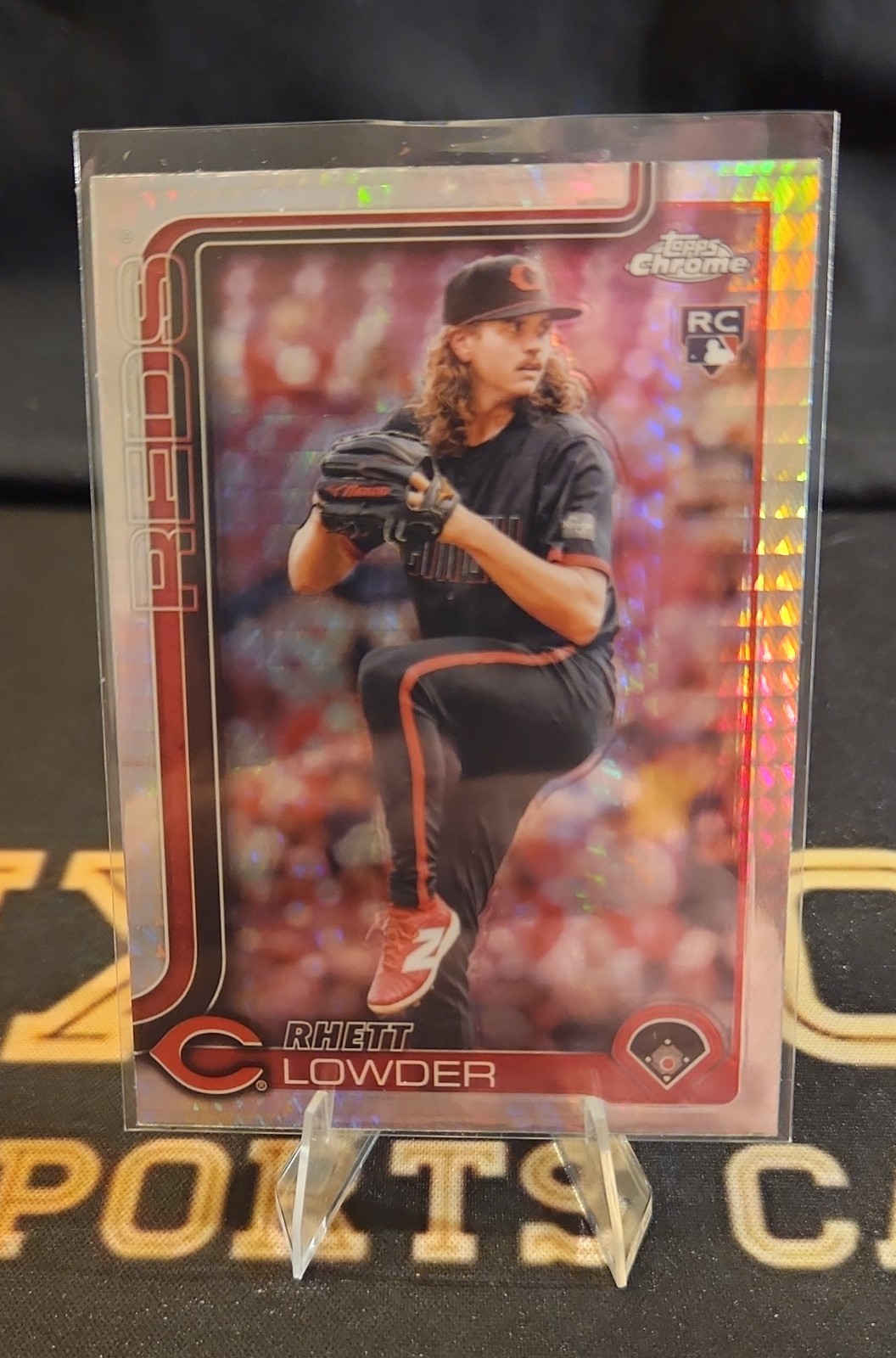 2025 Topps Chrome - Rhett Lowder #147 Prism Refractor (RC)