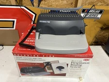 Docubind P100 Presentation Binding System GBC Good Shape Free Spines Included
