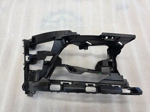 VW Polo 6C Stützteil Halter Stoßstange vorne rechts 6C0807724A