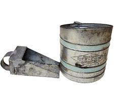Vintage Nesco Royal Sift-Chine Green Bands Flour Sifter with Scoop Made in USA