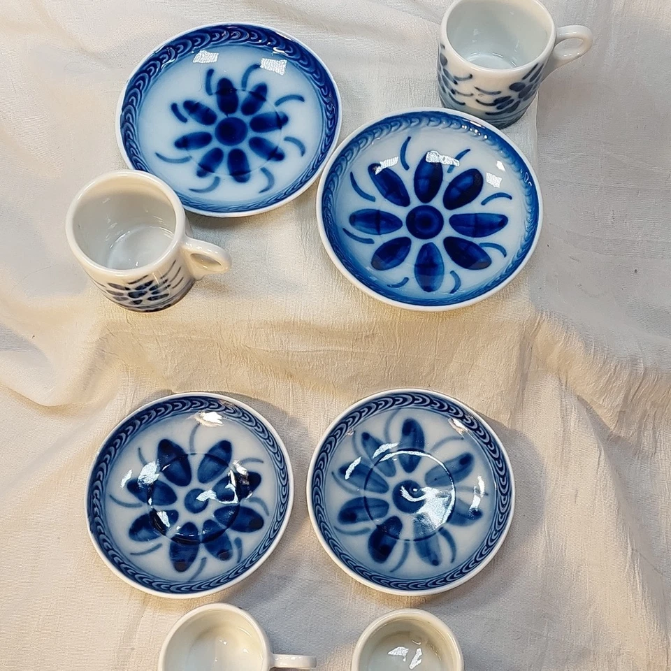 Porcelana M. Siao MG Juego de 4 Platillos Taza Espresso Porcelana Azul Blanco Brasileño Foto 4 de 4