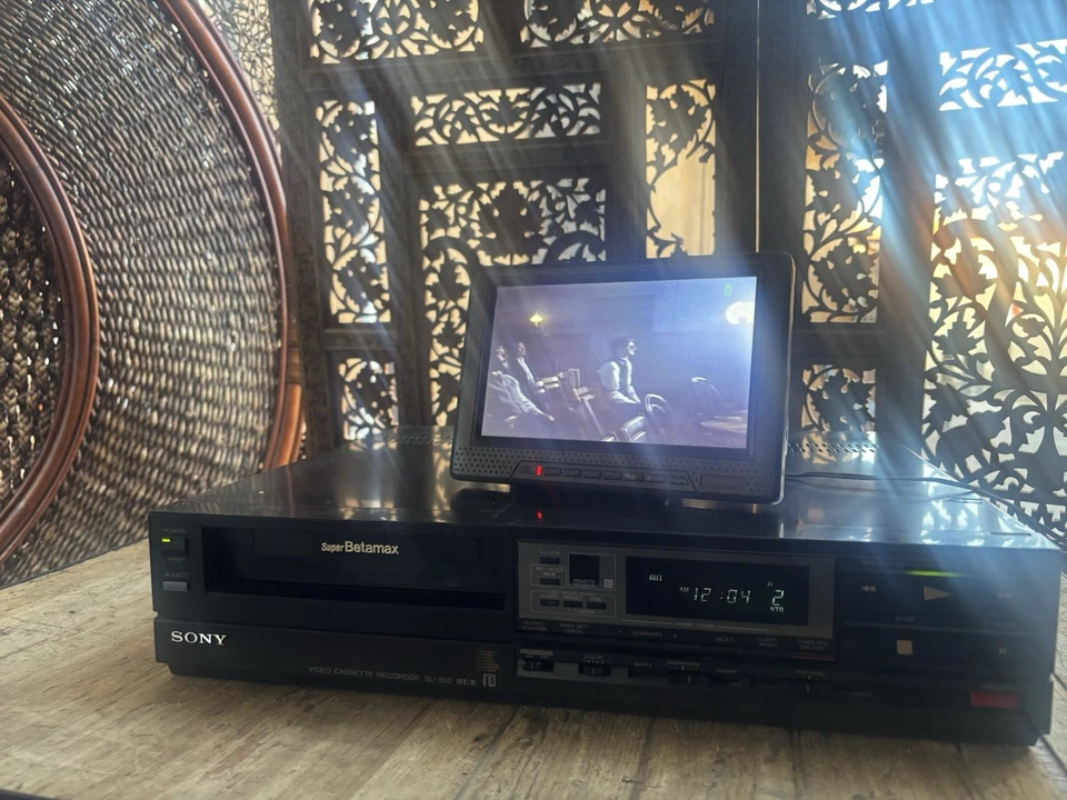 Grabadora de casete de video Sony SL-HF300 Beta Betamax *Sin control remoto  Foto 3 de 4