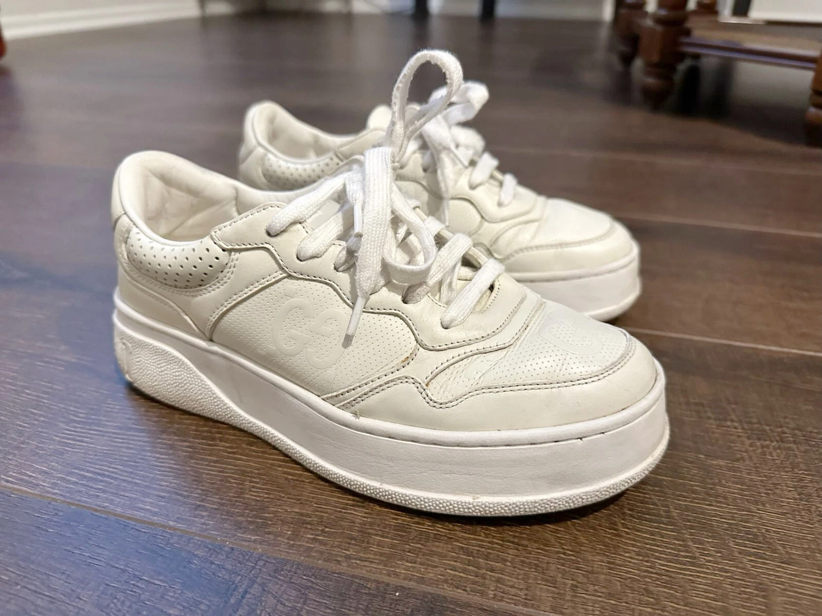 Gucci GG cuir gaufré femme   Femme taille EU 37 US 7