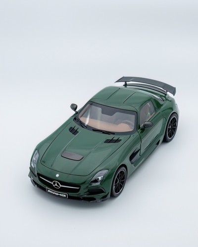 Minichamps Mercedes SLS Black Series 1:18 Irish Green Modell Masters exclusive - Photo 11/11