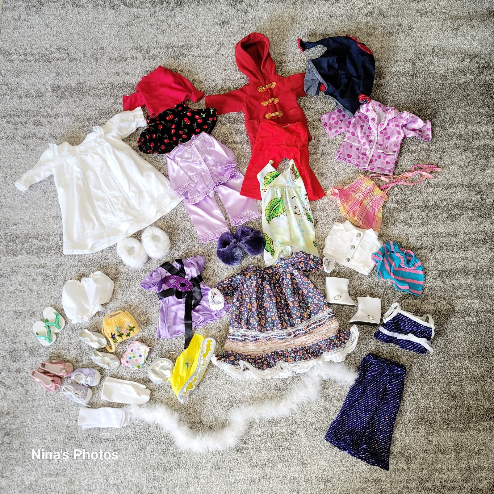 Large Lot of 18
