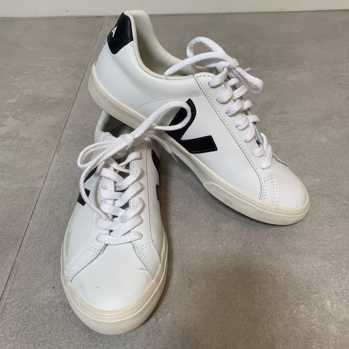 Veja Esplar Sneakers Womens, Size 7, White/black