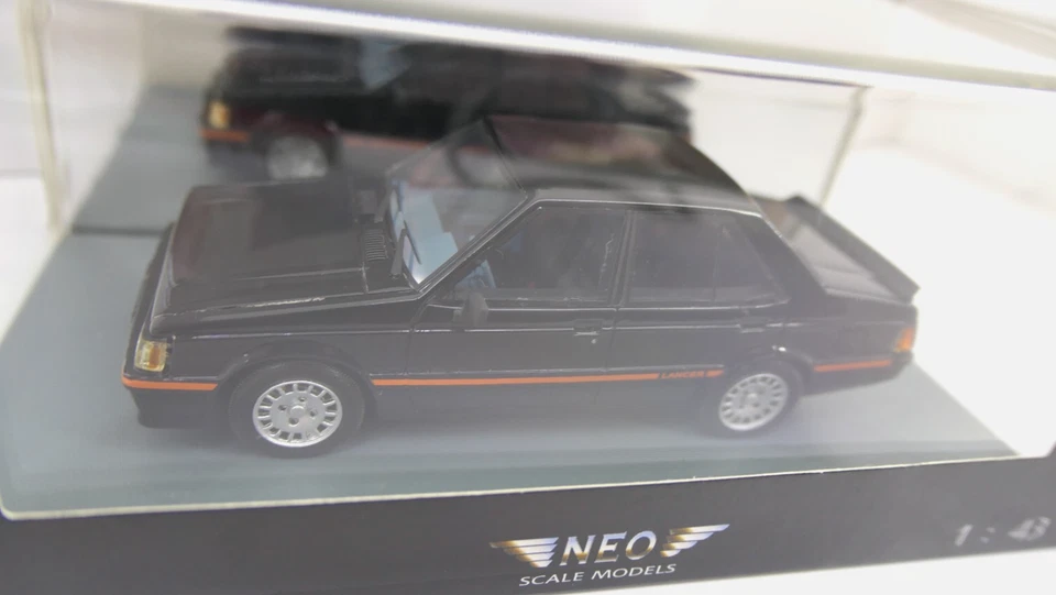 Neo 1:43 - Mitsubishi Lancer EX 2000 Turbo SB - schwarz - 45256 - (54) - Bild 2 von 4