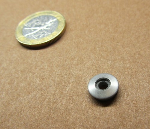 Stainless Steel Neoprene Bonded Round Washer, No.8 Screw Size, 3/8" OD, 100 Pcs - Picture 10 of 12