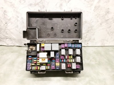 2012 Dodge Grand Caravan Town & Country TIPM FUSE RELAY BOX  68105507