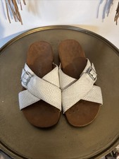 Vionic Women  s Slides Criss Cross White Textured Buckle Comfort Sz 8 Orthopedic