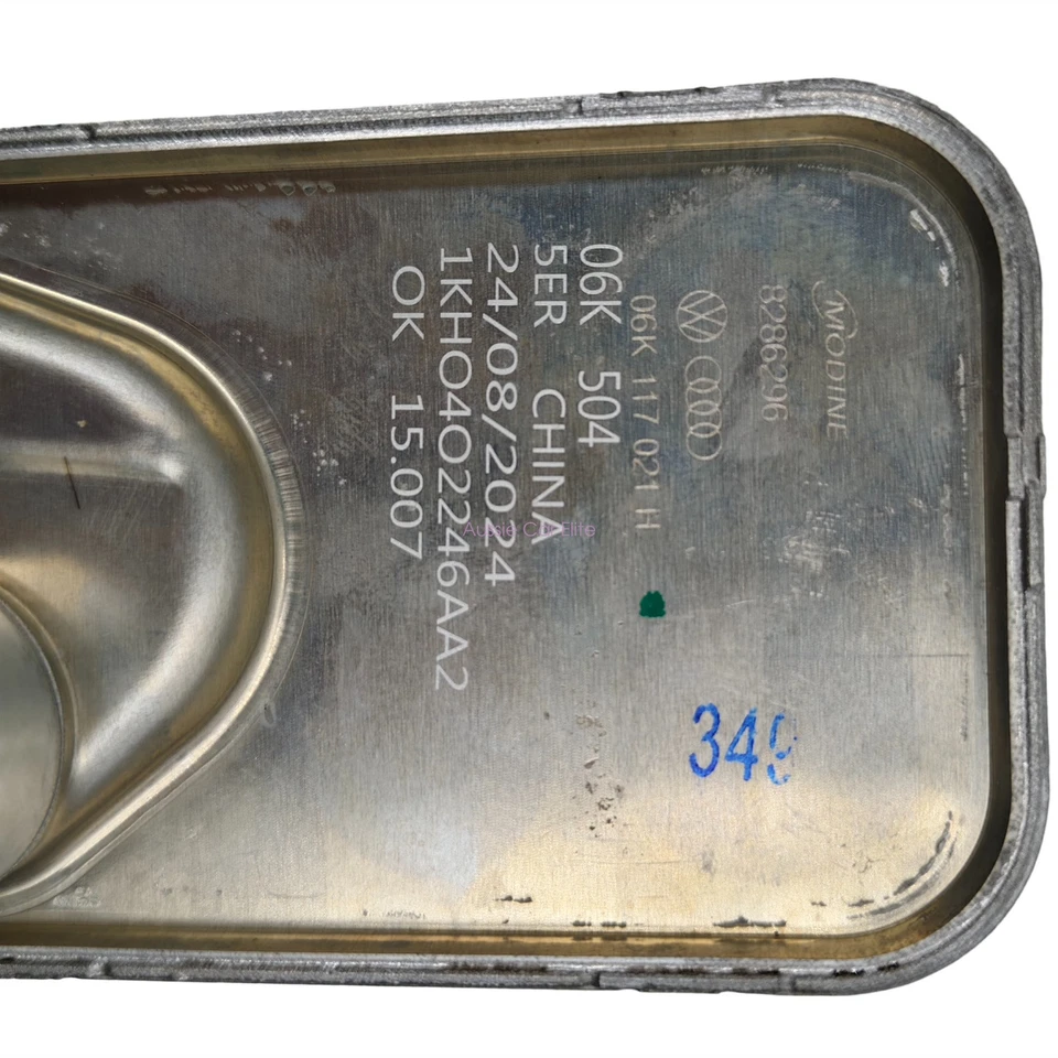 06L117021C Enfriador de aceite OEM con junta para AUDI A3 A4 A5 Q5 TT 2.0TFSI 2015-2024 Foto 2 de 4