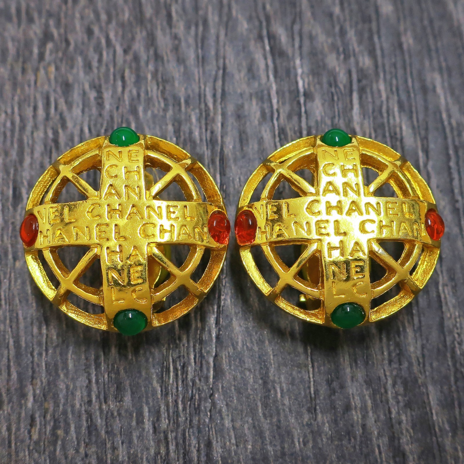 CHANEL Gold Plated CC Red Green Gripoix Stone Vintage Earrings #1223c Rise-on