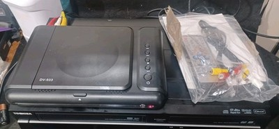 DV-933 DVD MPEG4 DVD PLAYER W/ REMOTE CONTROL & USERS MANUAL 