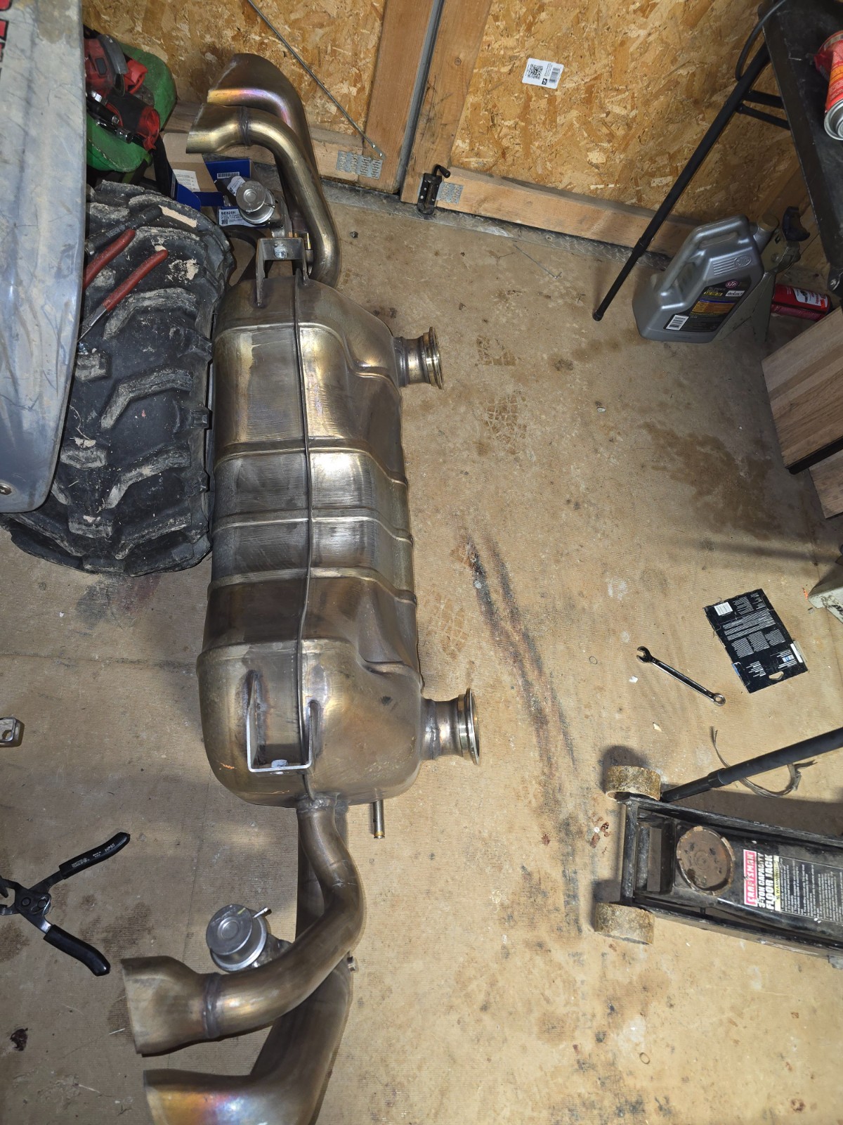 2017 AUDI R8  Muffler 
