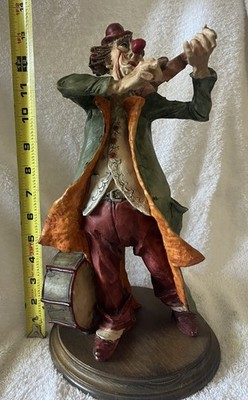 Capodimonte By Giuseppe Armani Sad Clown Figurine Playing Violin With Drum 13.5 