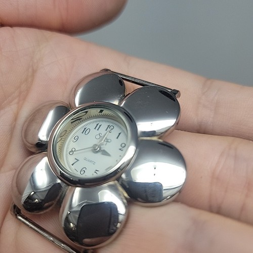 White Flower Swap Watch Face By Beehive Create-a-watch Up To 16mm Pass Thru Band - Picture 4 of 11