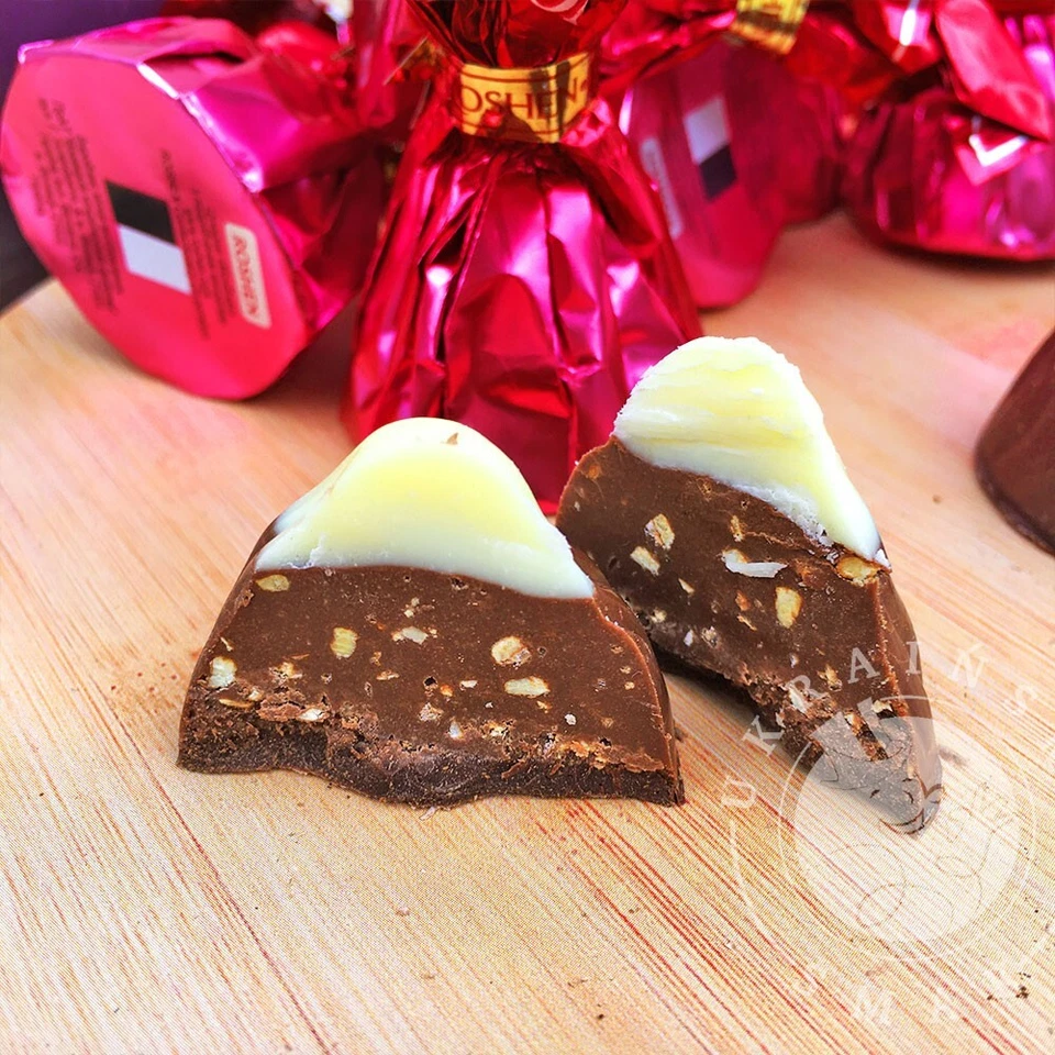 Caramelos de chocolate Roshen Mont Blanc con almendras picadas | Dulces ucranianos Foto 3 de 4