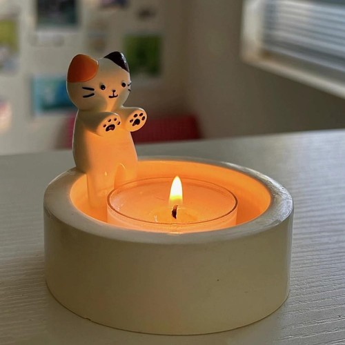 Adorable Kitten Candle Holder – Creative Aromatherapy Cat Candlestick Decoration - Picture 13 of 18