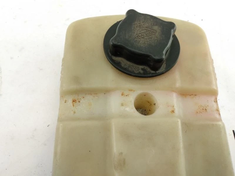 Tanque de desbordamiento depósito refrigerante Volvo 245 Wagon compatible con 1975-1989 76 77 78 79 80 81 Foto 3 de 4