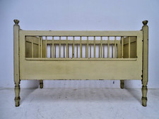 ALTES KINDERBETT UM 1900 AUS WEICHHOLZ / VIERTEILIG ZERLEGBAR