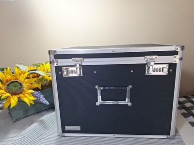 Vaultz Portable Large Vault Box Carrying Case Combo  Lock 16.5'' X 12.5'' X 13.5''