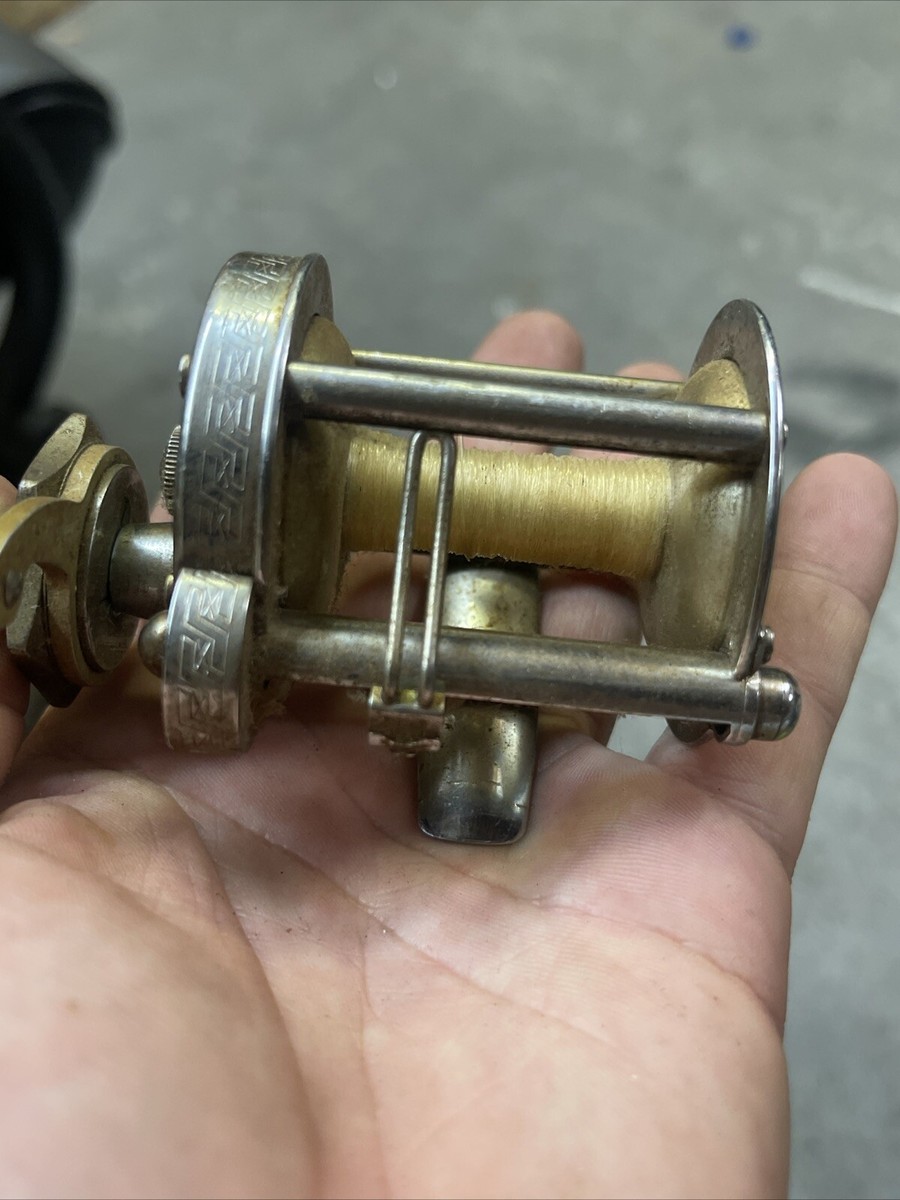 PFLUEGER AKRON 1895 Free Spool | eBay