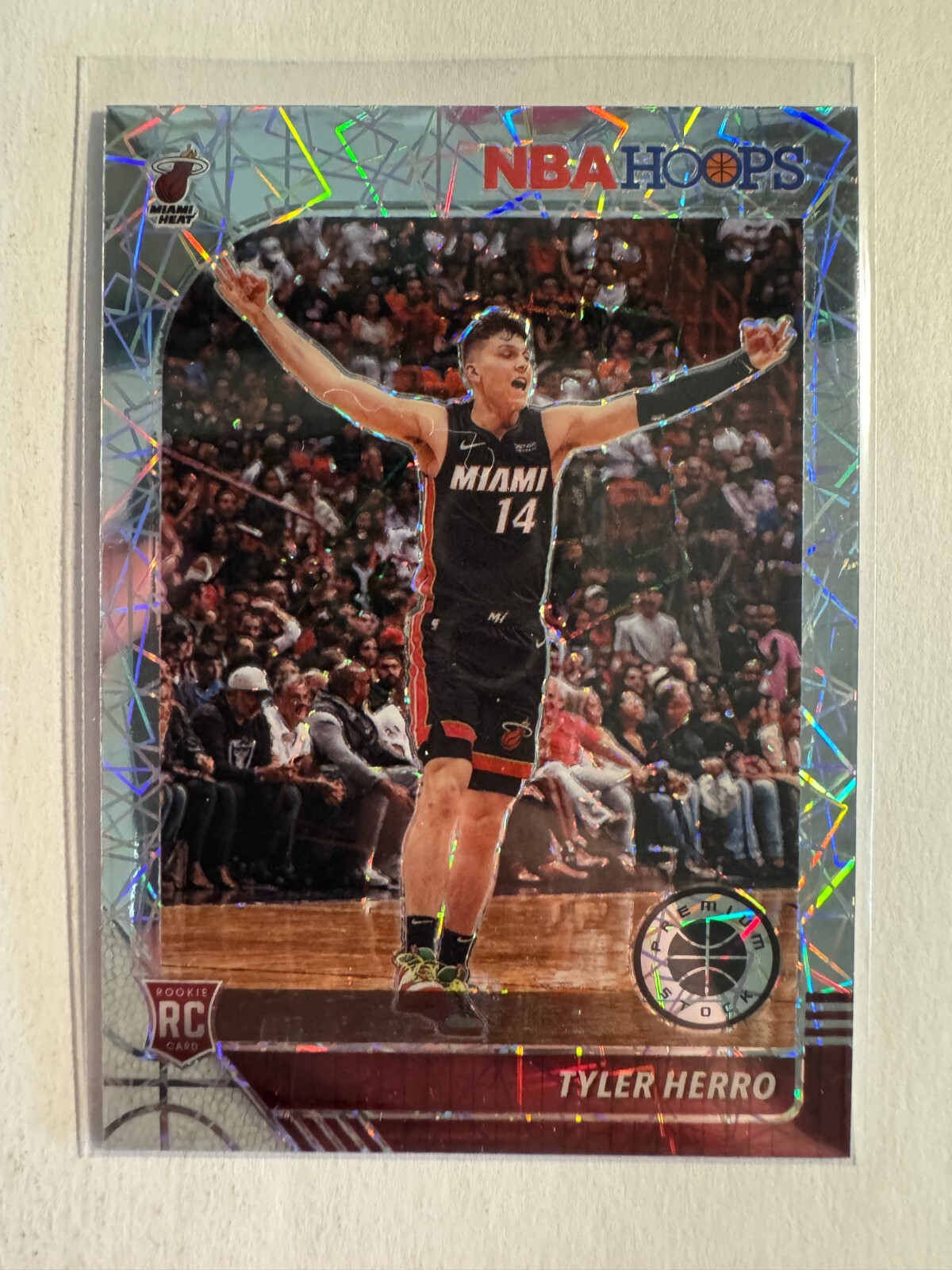 K214,102 - 2019-20 Hoops Premium Stock Prizms Silver Laser #210 Tyler Herro