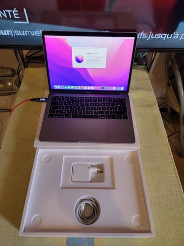 MacBook Pro A1708 (Mid 2017) 13.3" cinza-espacial 8GB de Ram - 256GB