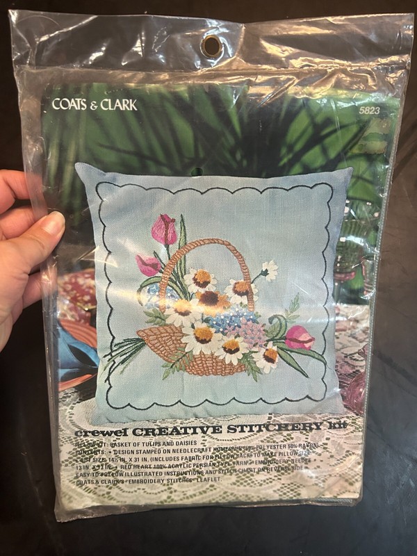 Vintage Crewel Creative Stitchery Kit Basket of Flowers Pillow 13in x 13in 5823