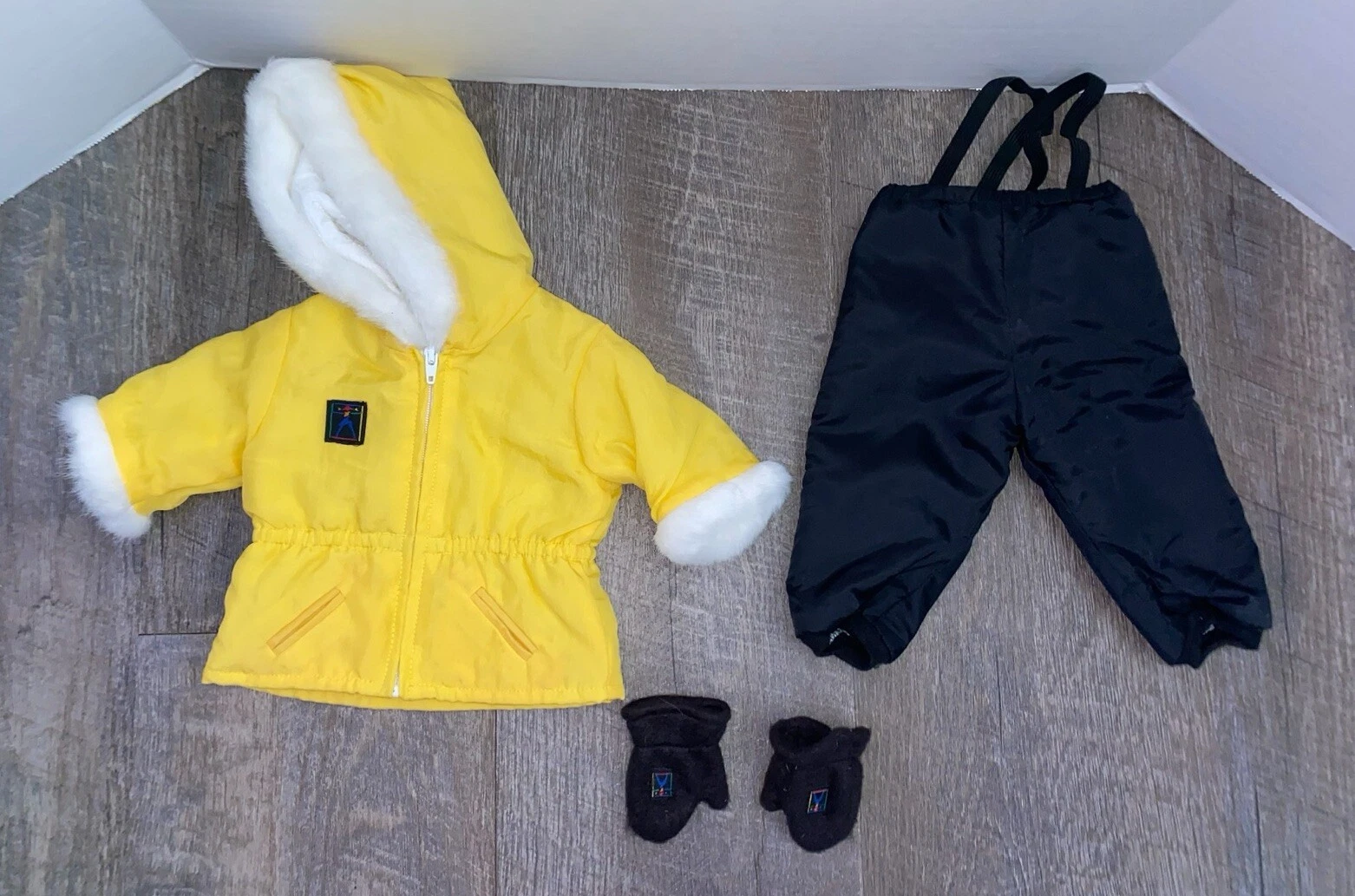 American Girl Doll Snow Tubing Set Jacket And Snow Bibs & gloves