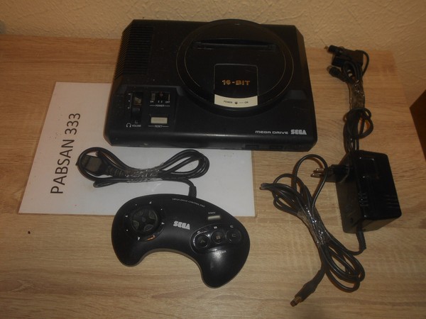 CONSOLAS - MEGADRIVE 16BIT , CON CABLES Y MANDO ORIGINALES