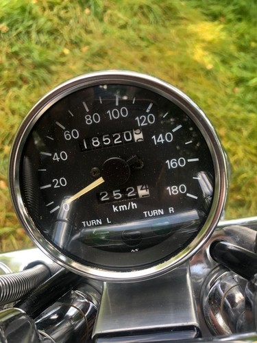 SUZUKI Intrude VS 750 - Bild 6 von 9