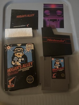 Hogan's Alley (Nintendo NES) Complete - Hangtab 5 Screw Early Print - Authentic