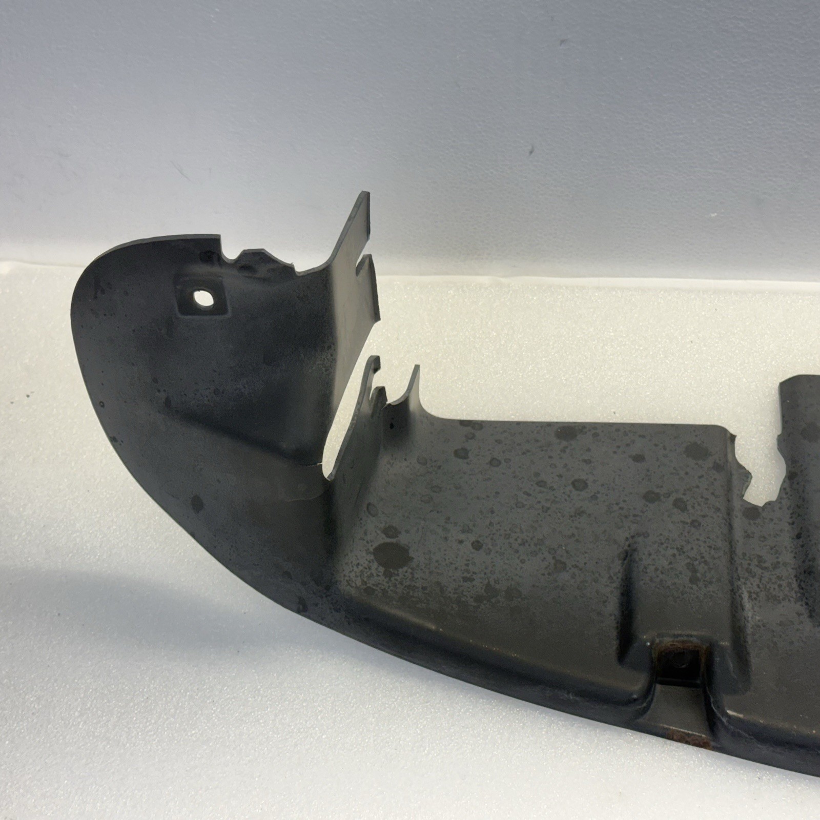 03-08 Maserati Quattroporte M139 Front Lower Bumper Radiator Duct Vent Trim OEM