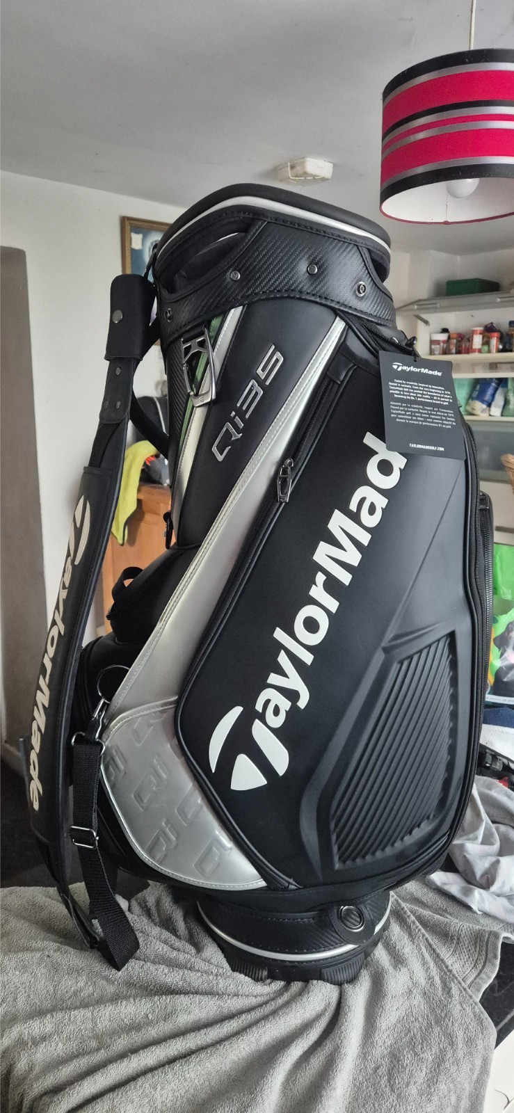 Taylormade Tour Staff Bag QI35